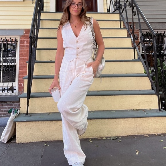 SOLD XX Linen Vest - Picture 3 of 6